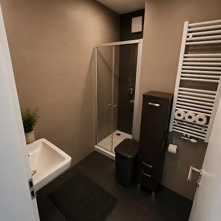Ah Radnica Vi Apartment *